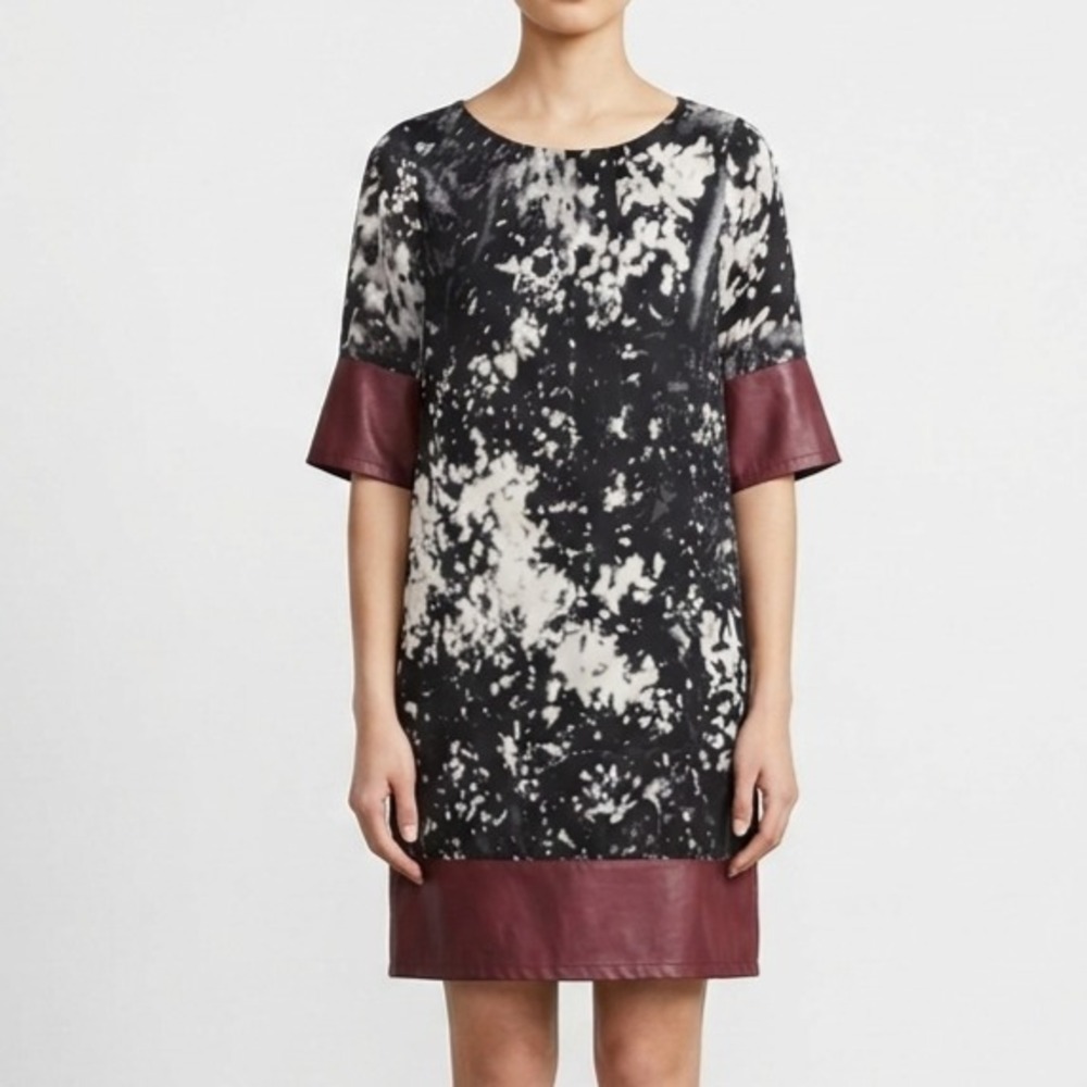 United Colors of Benetton Grey & White Tie-Dye Shift Dress Burgundy Cuffs Size S